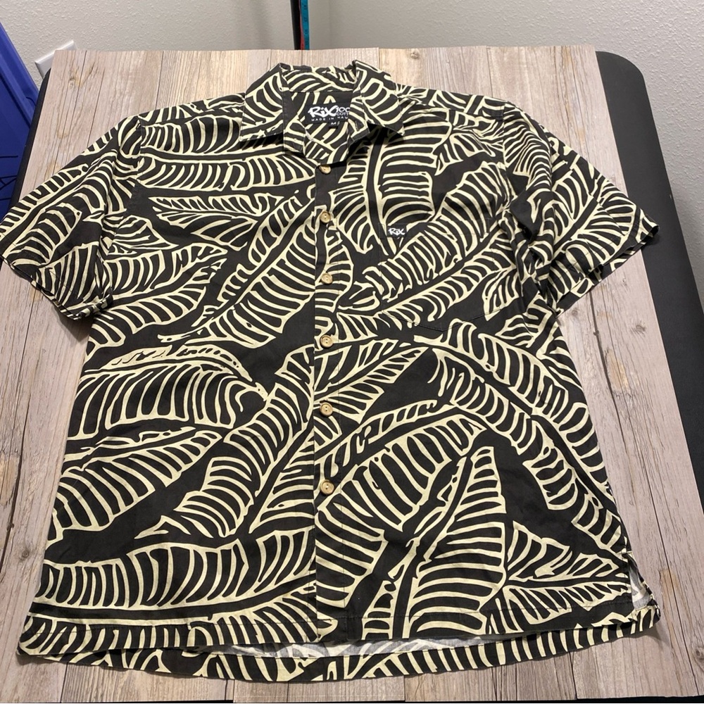 RIX Mens Hawaiian Tropical Button Shirt Foliage Made In Hawaii Medium
